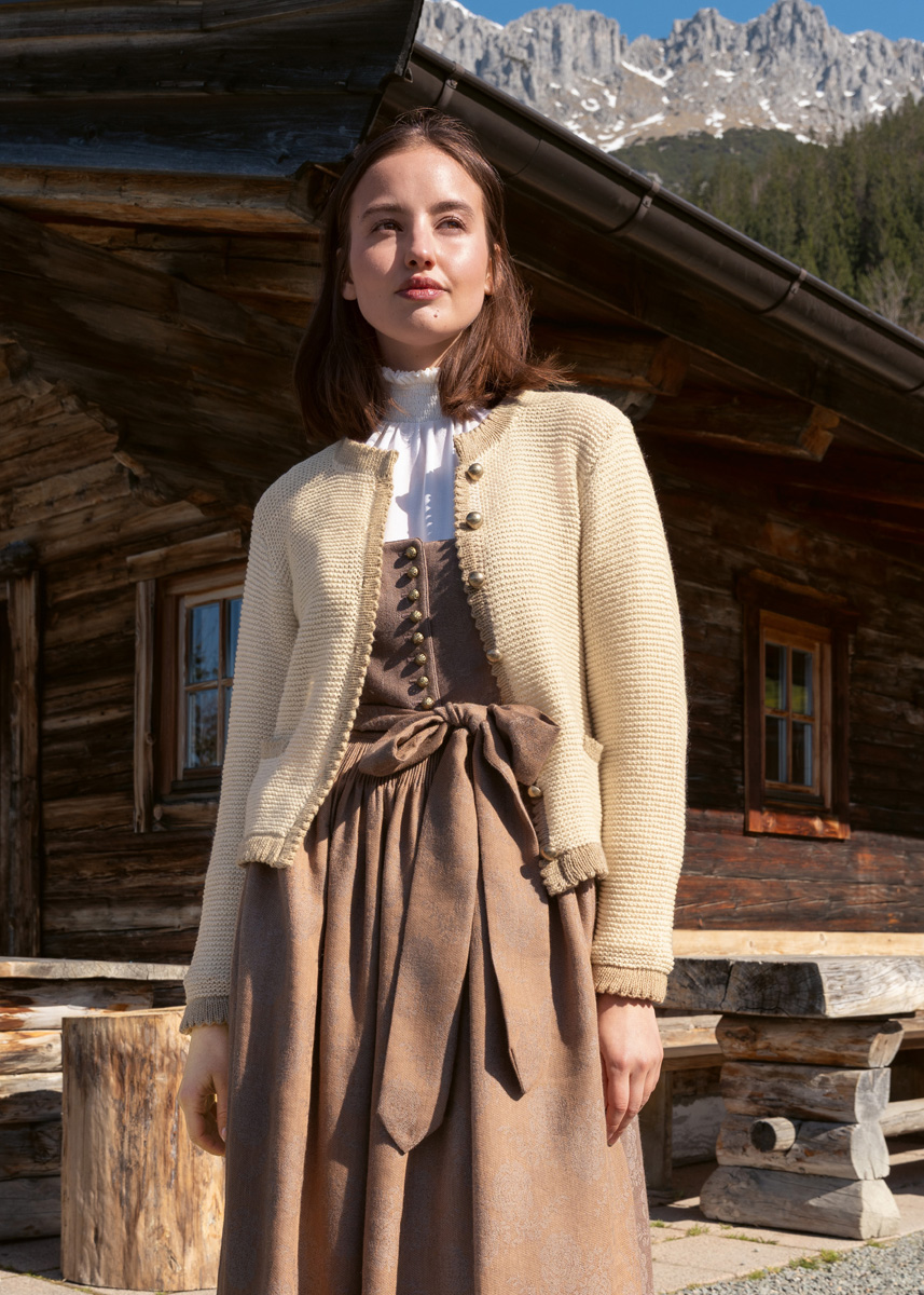 Lana Grossa TRACHTEN No. 9 - Edizione tedesca
