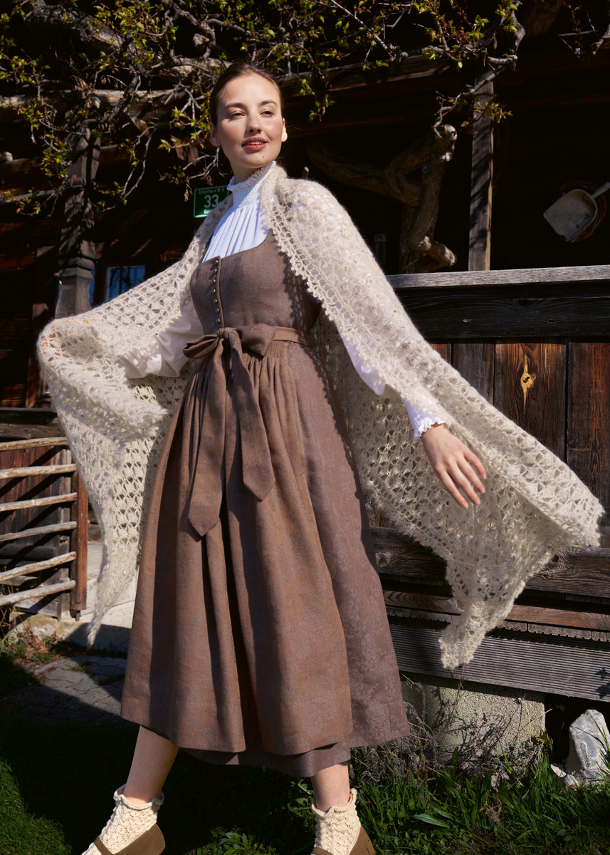 Lana Grossa TRACHTEN No. 9 - Edizione tedesca
